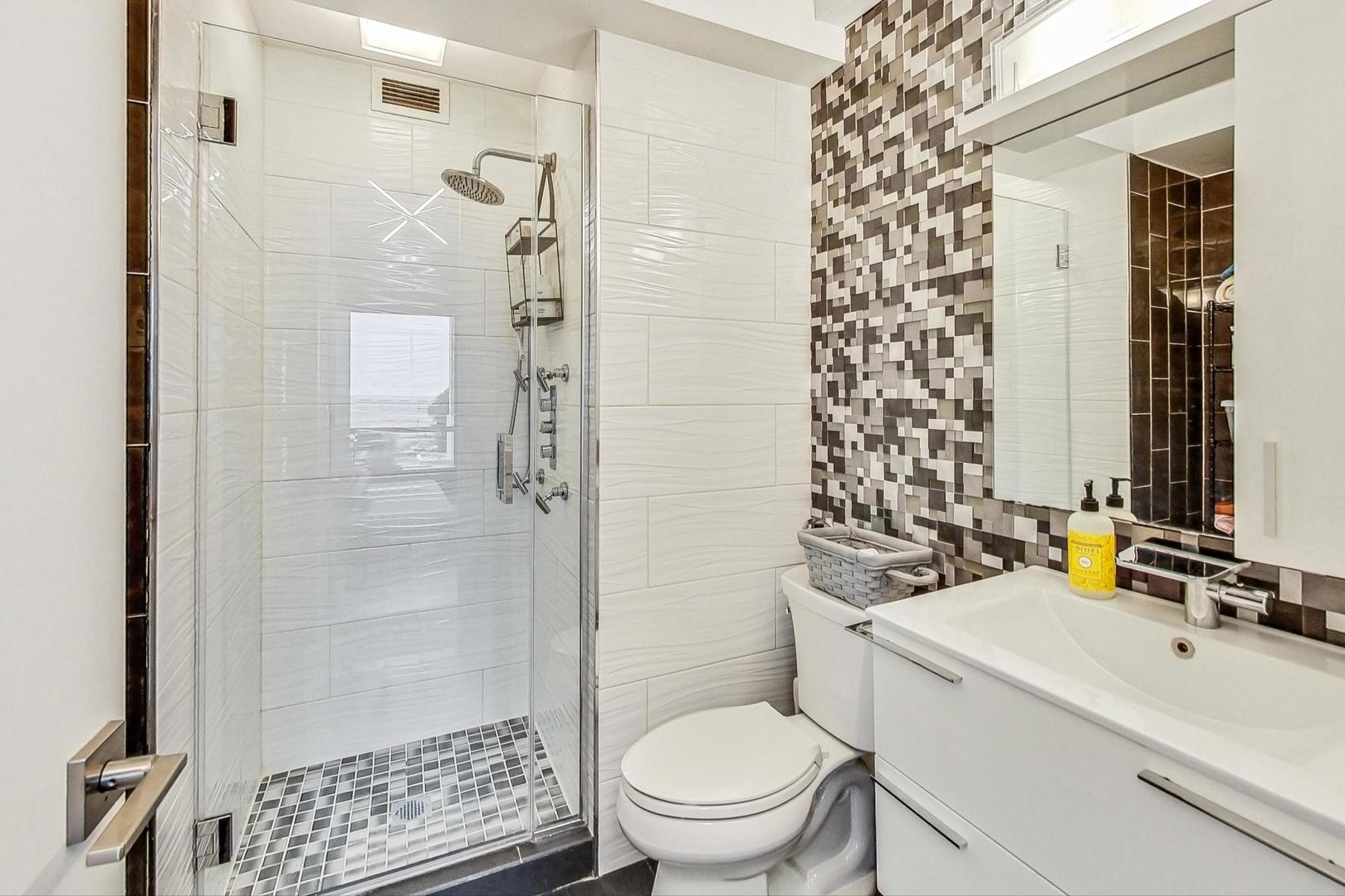 900 N LAKE SHORE Drive Unit: 509