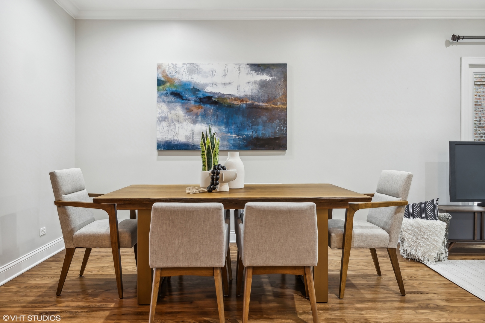 2332 W McLean Avenue