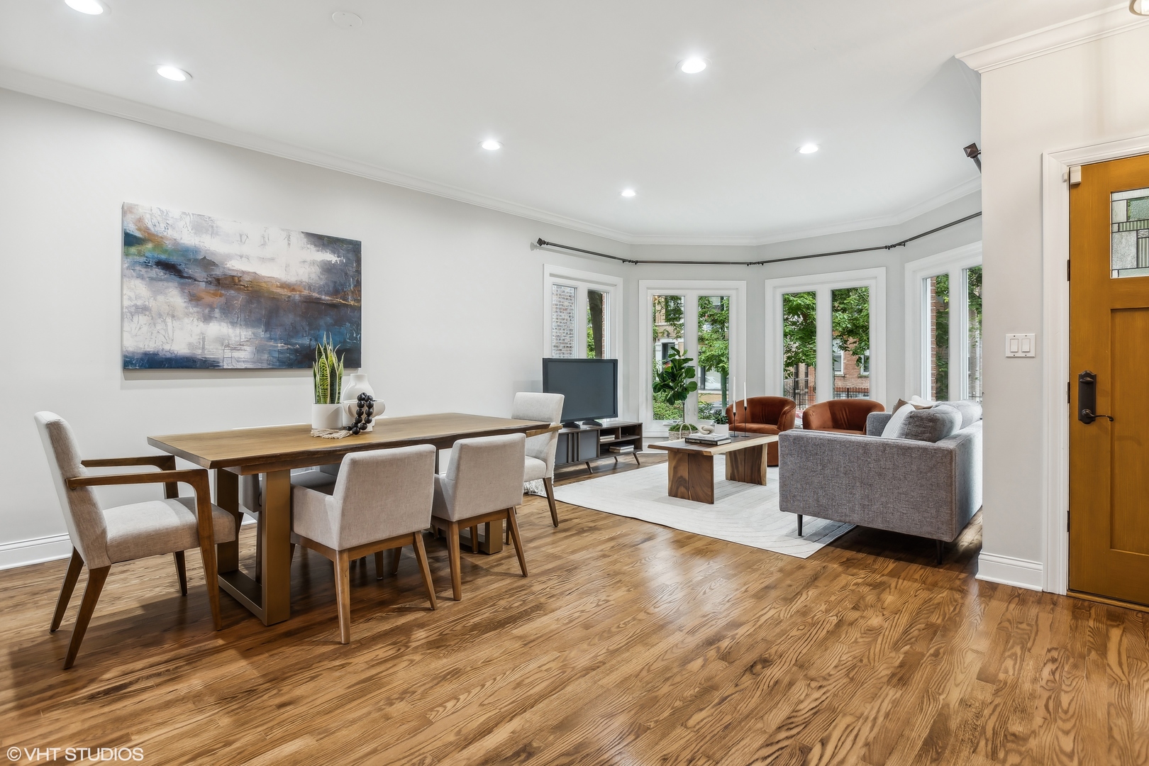 2332 W McLean Avenue