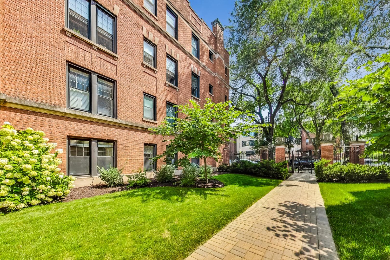 1108 W Pratt Boulevard Unit: G