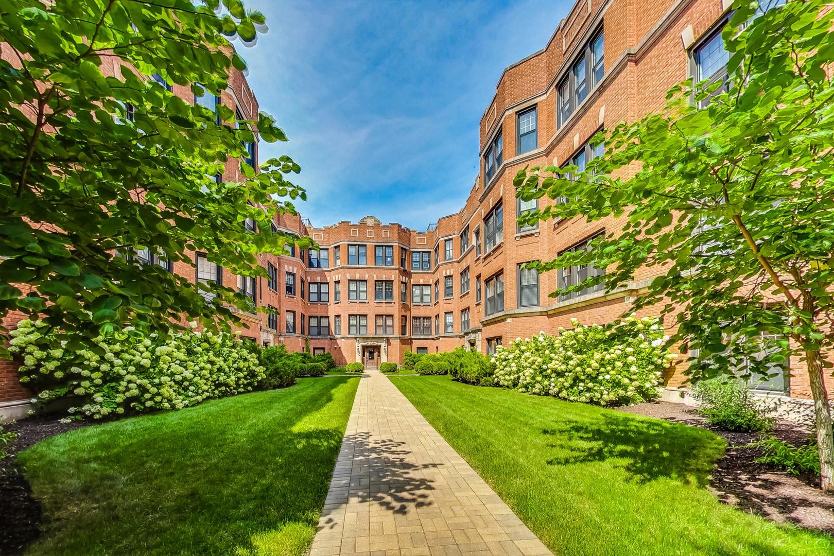 1108 W Pratt Boulevard Unit: G