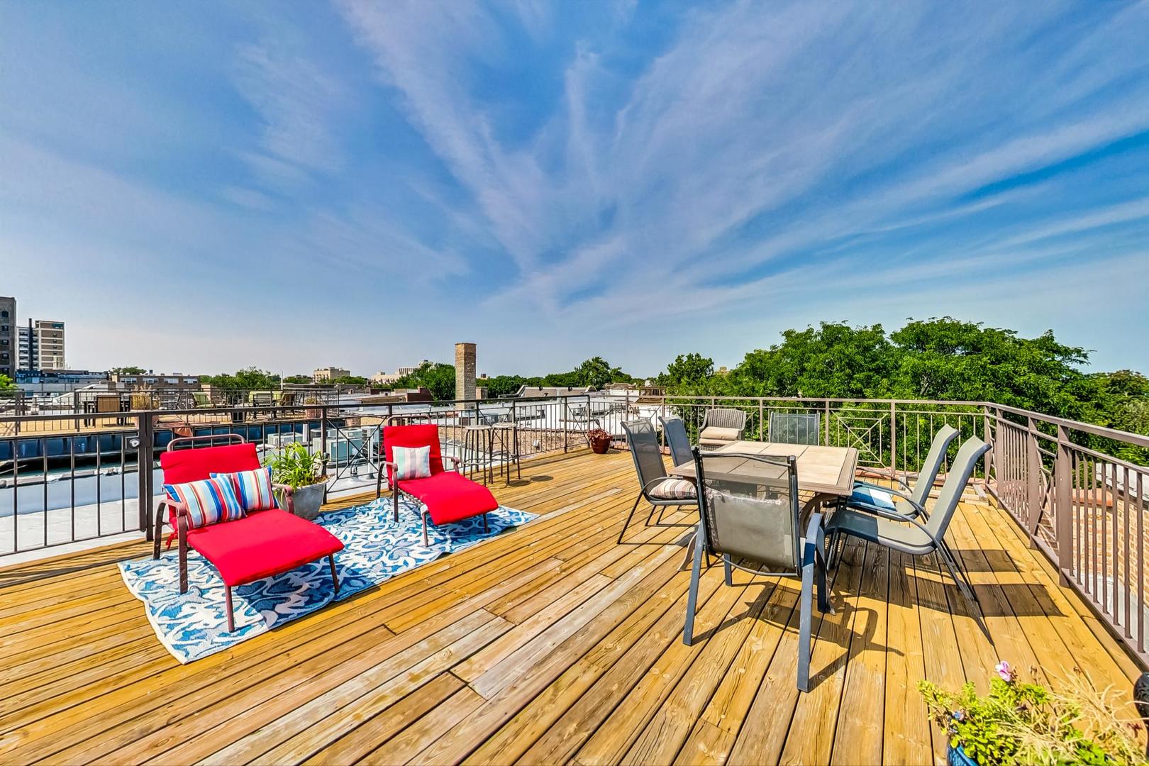 1108 W Pratt Boulevard Unit: G