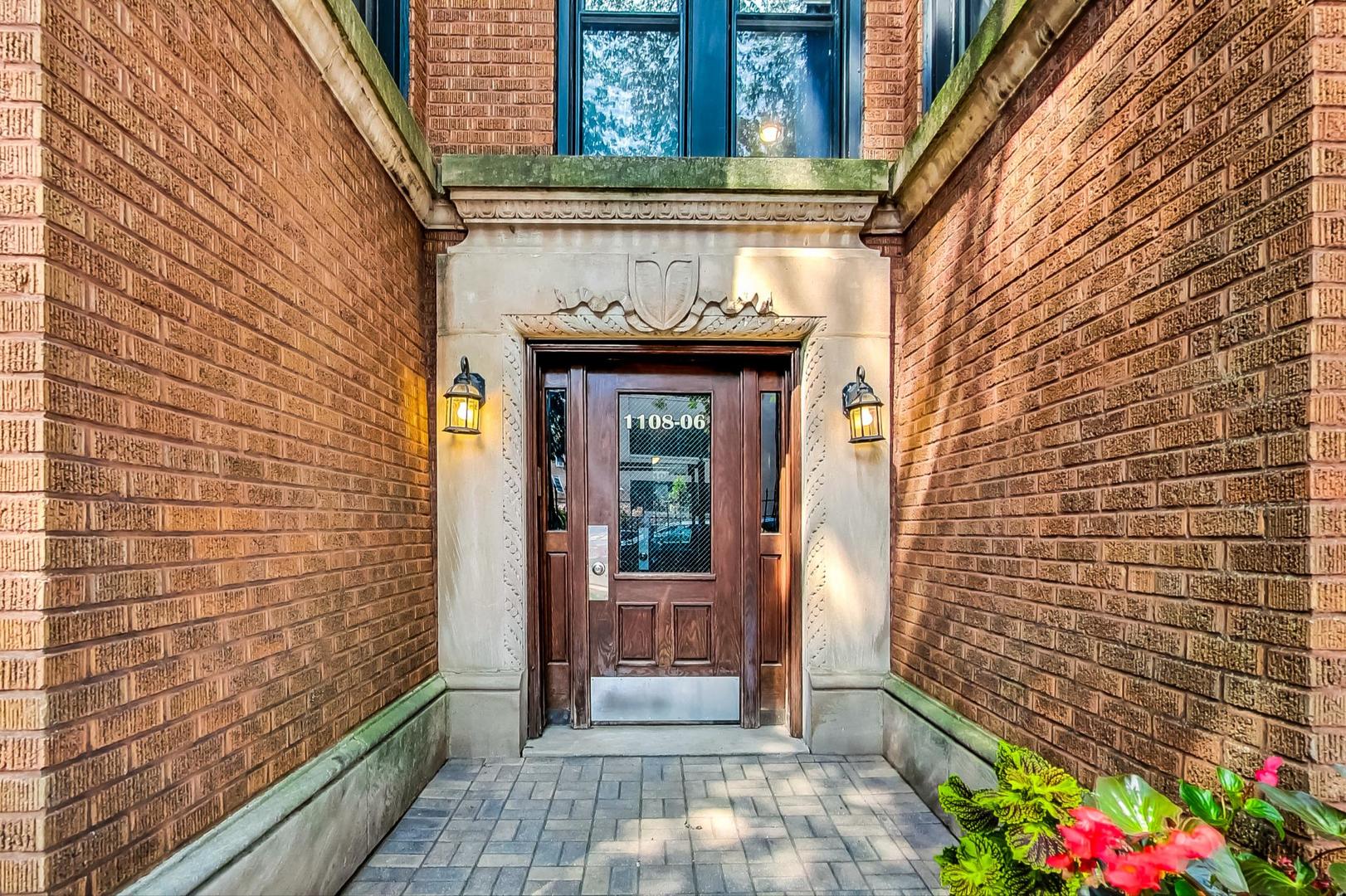 1108 W Pratt Boulevard Unit: G