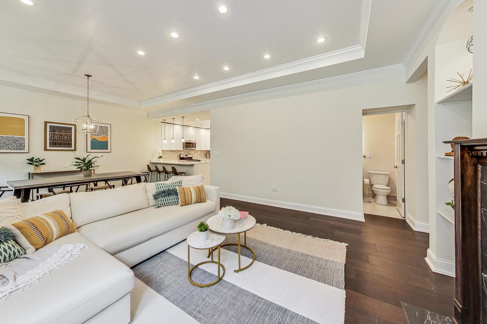 1108 W Pratt Boulevard Unit: G