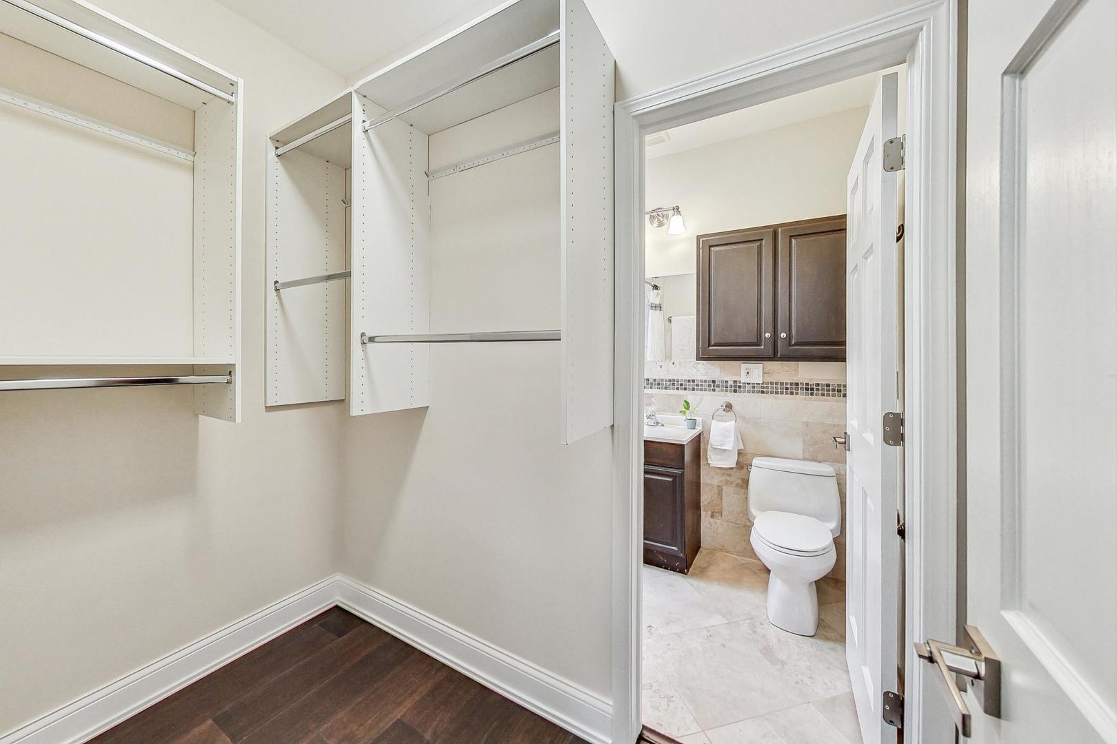 1108 W Pratt Boulevard Unit: G