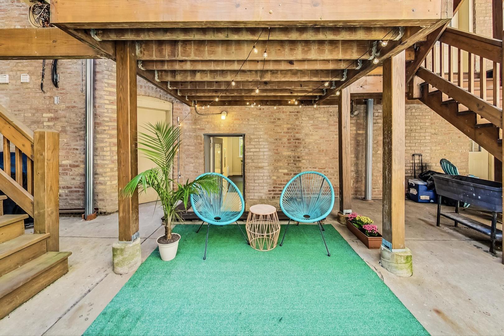 1108 W Pratt Boulevard Unit: G
