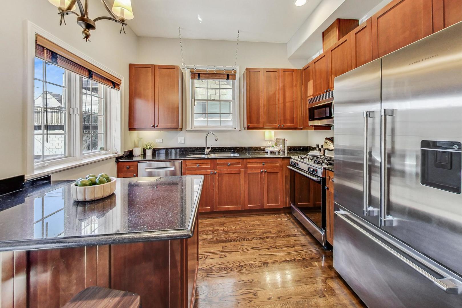 1903 W Armitage Avenue Unit: 1W