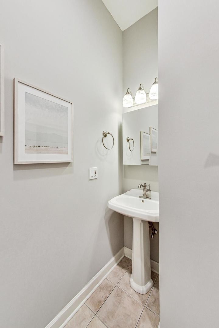 1903 W Armitage Avenue Unit: 1W