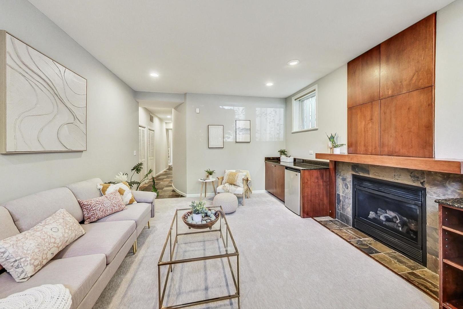 1903 W Armitage Avenue Unit: 1W
