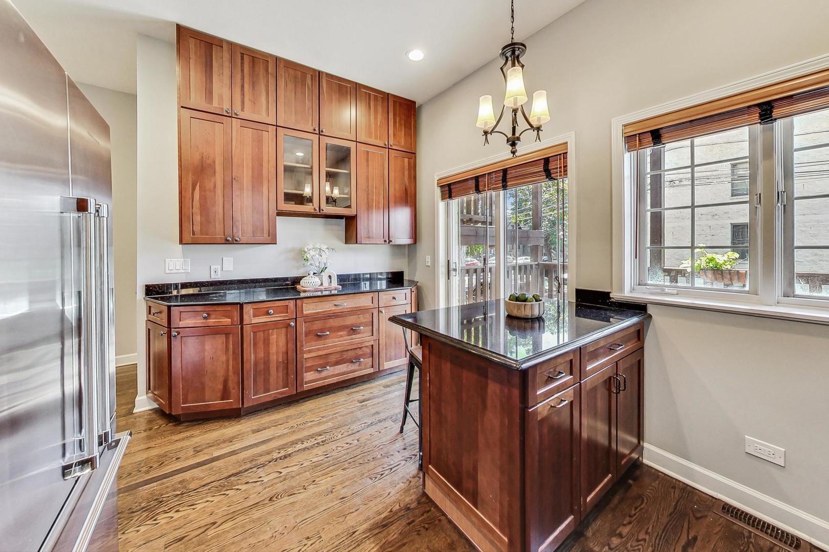 1903 W Armitage Avenue Unit: 1W