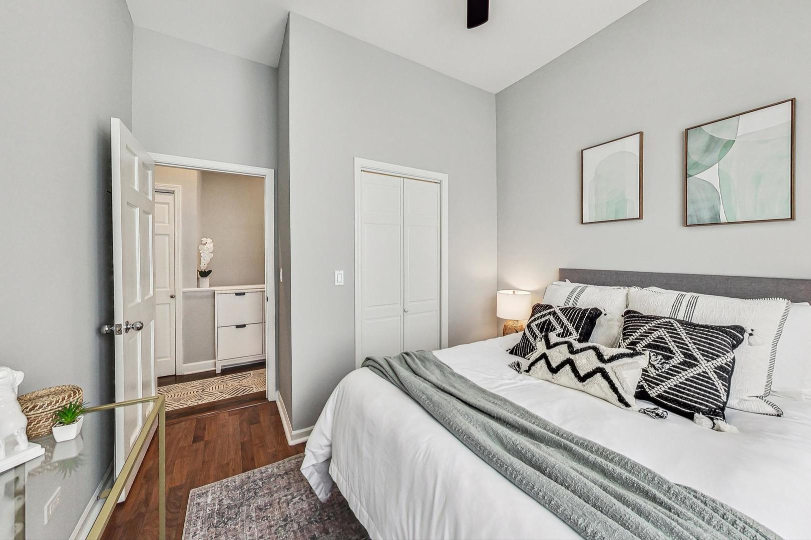 1903 W Armitage Avenue Unit: 1W