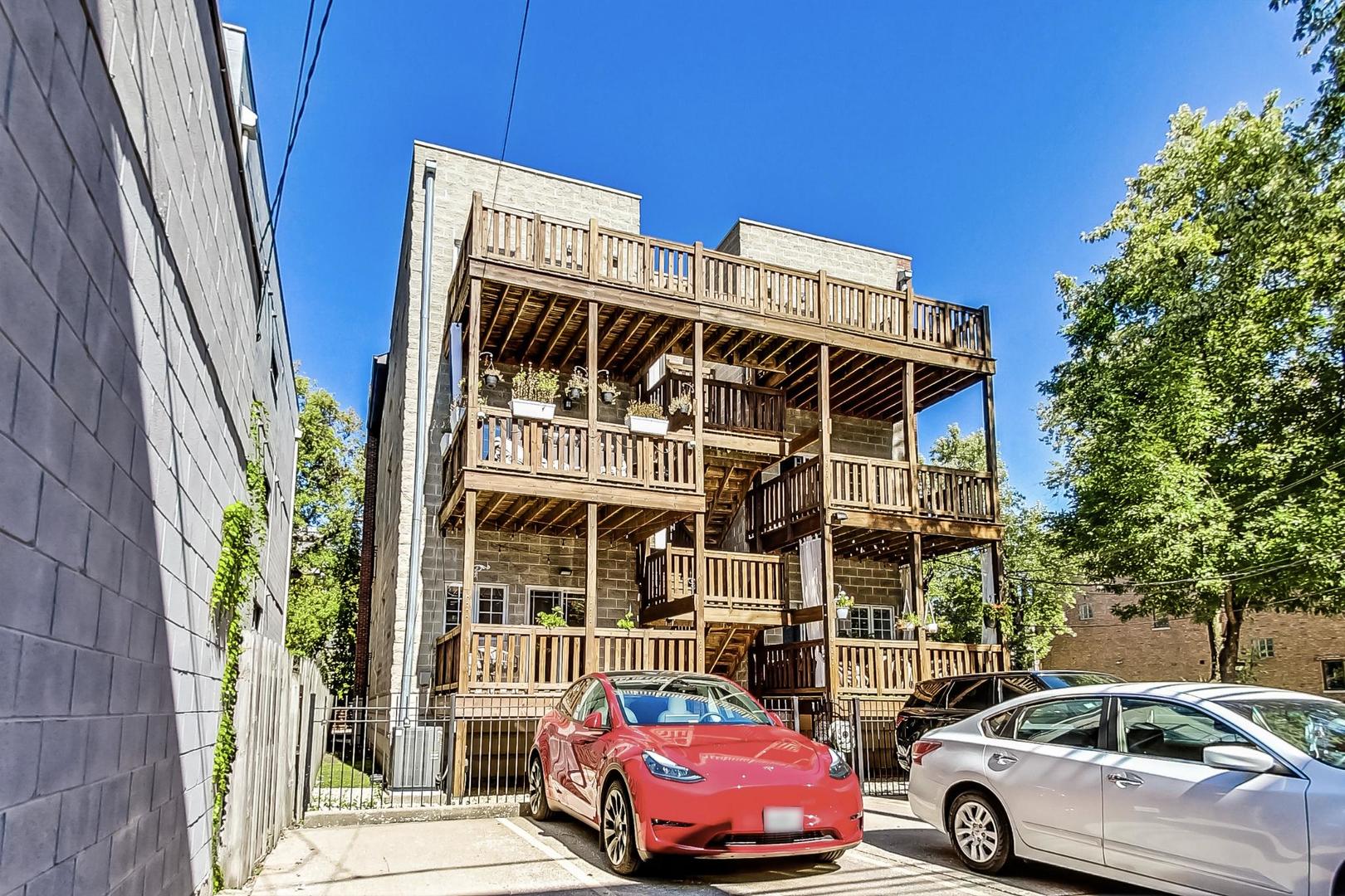1903 W Armitage Avenue Unit: 1W