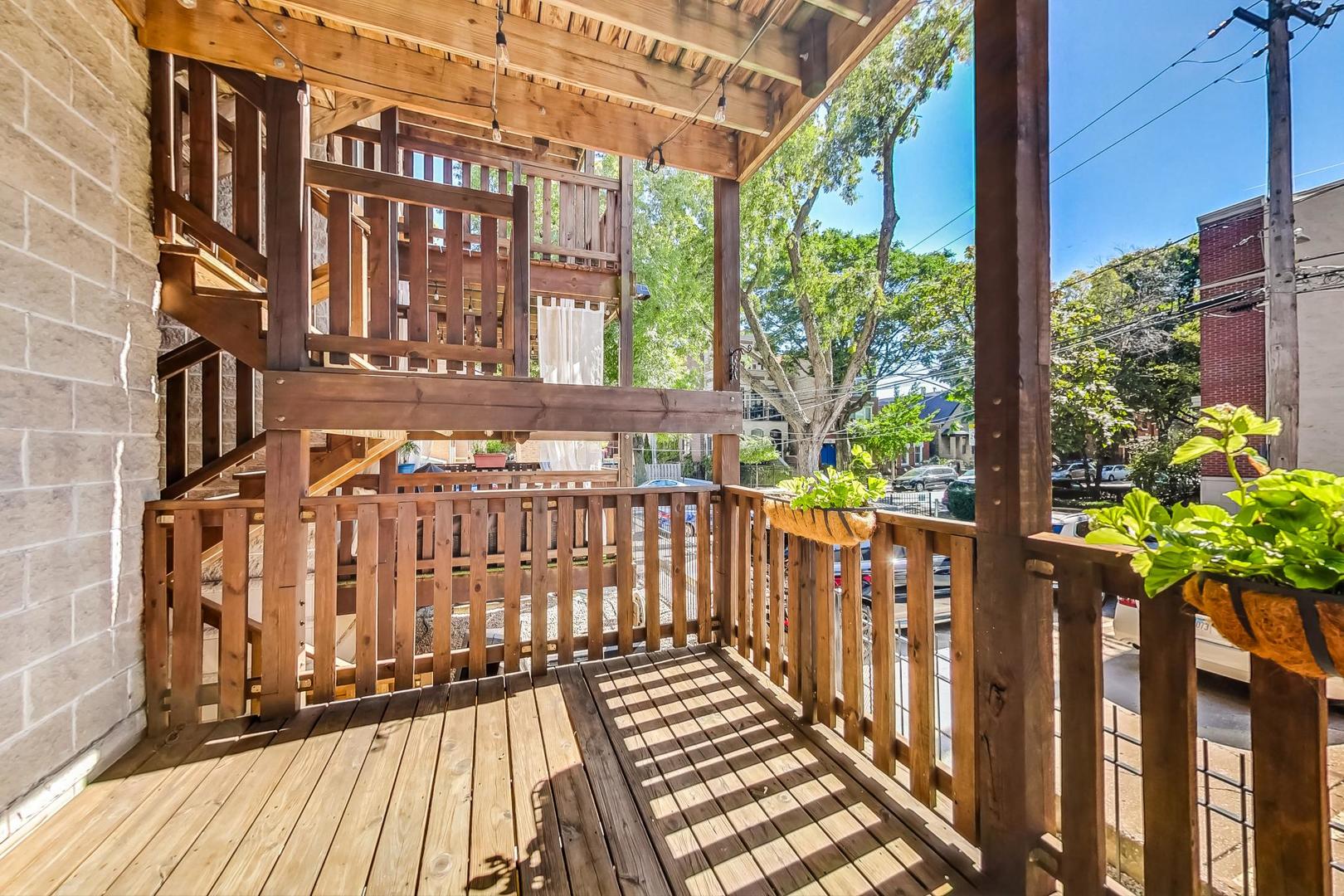 1903 W Armitage Avenue Unit: 1W