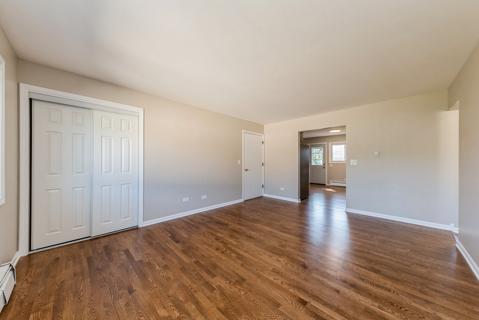 235 E Palatine Road Unit: 2E