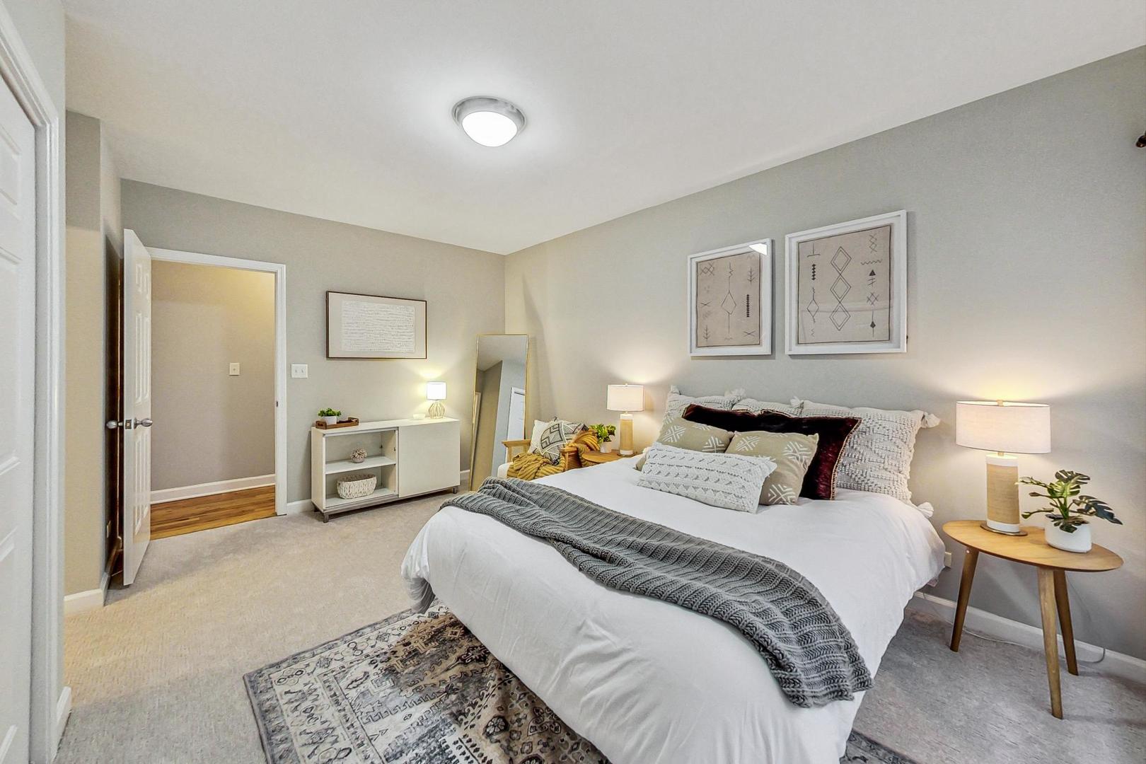 2455 W Harrison Street Unit: 3