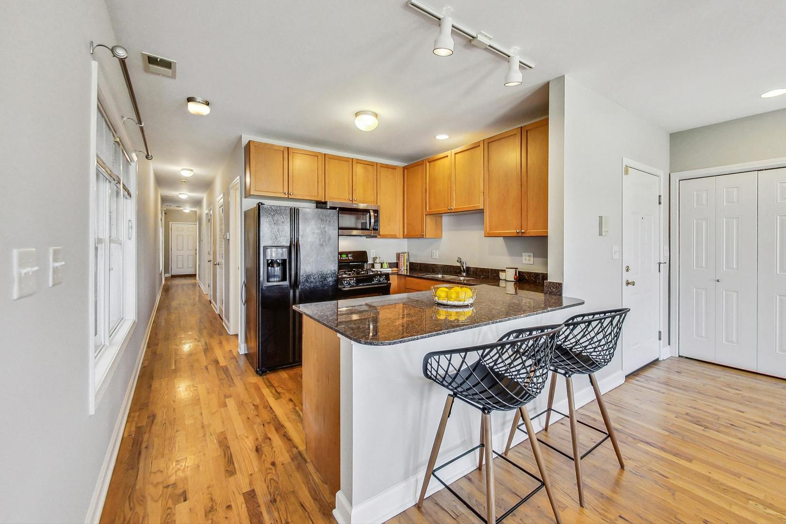 2455 W Harrison Street Unit: 3