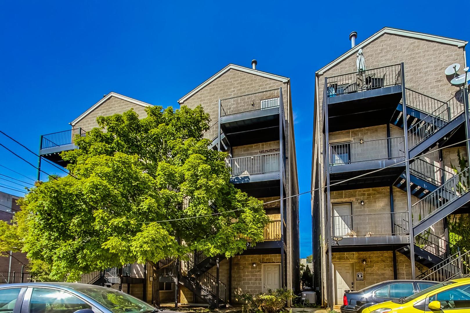 2455 W Harrison Street Unit: 3