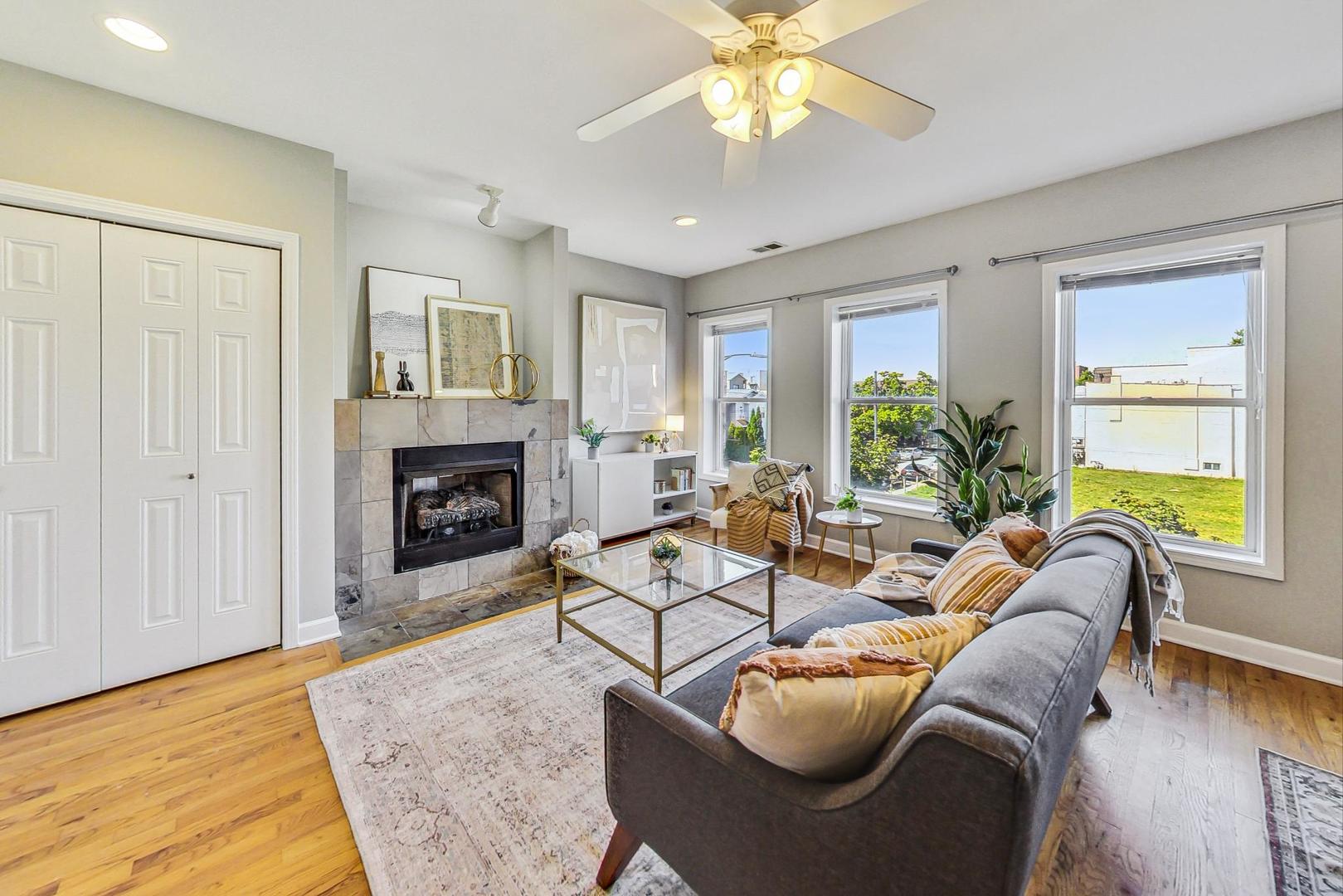 2455 W Harrison Street Unit: 3