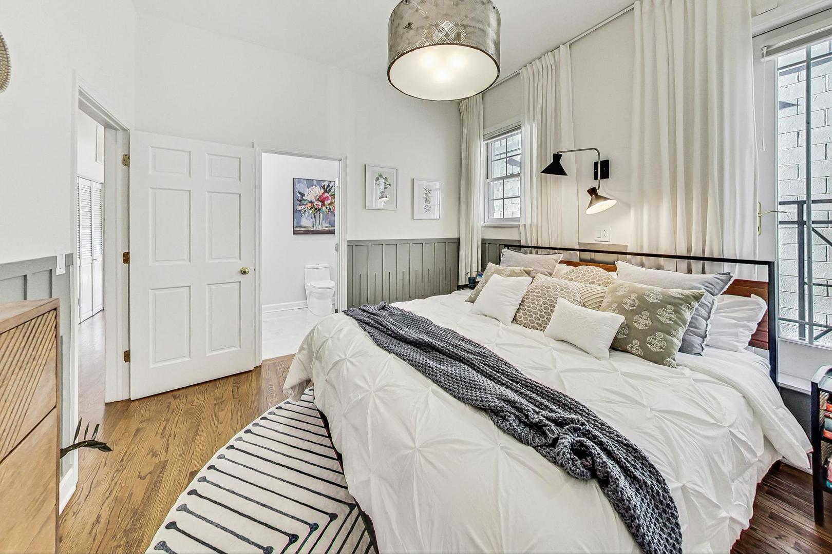 1903 W Armitage Avenue Unit: 2W