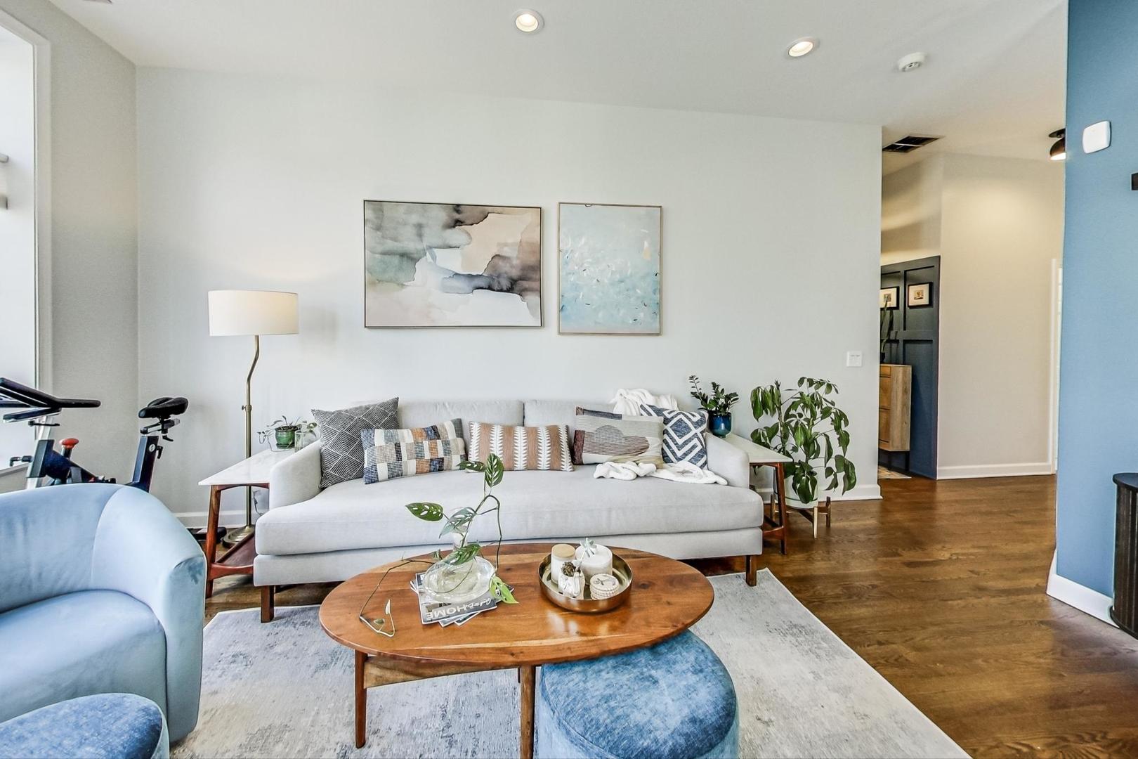 1903 W Armitage Avenue Unit: 2W