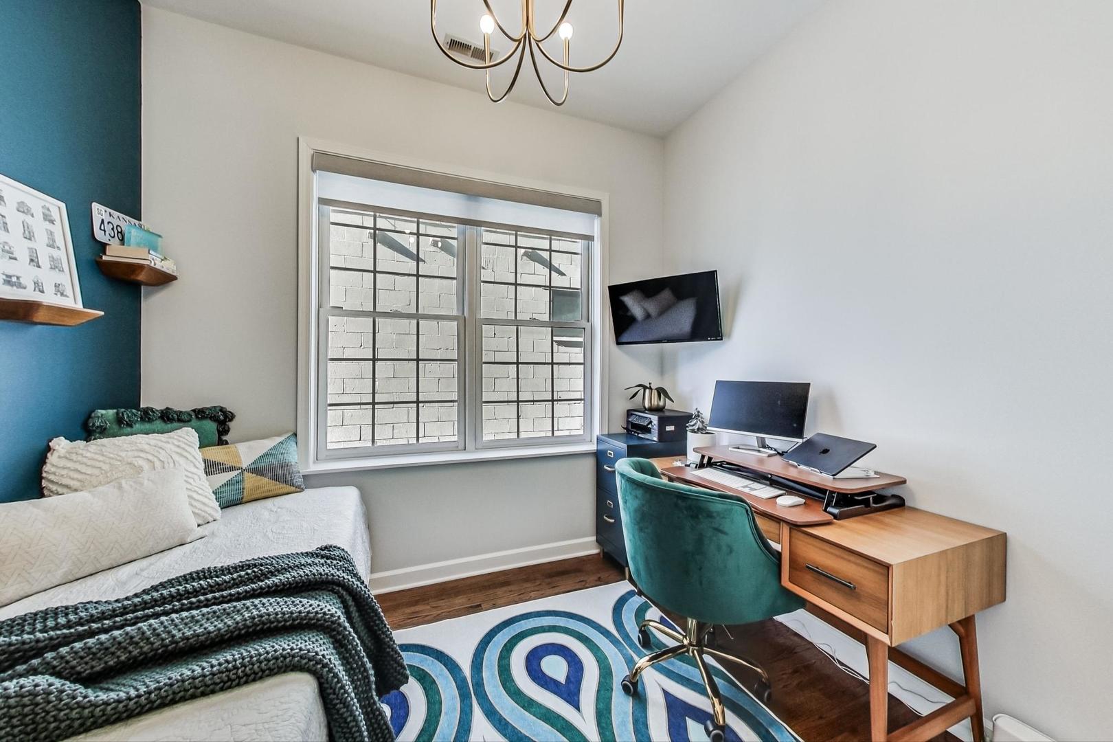 1903 W Armitage Avenue Unit: 2W