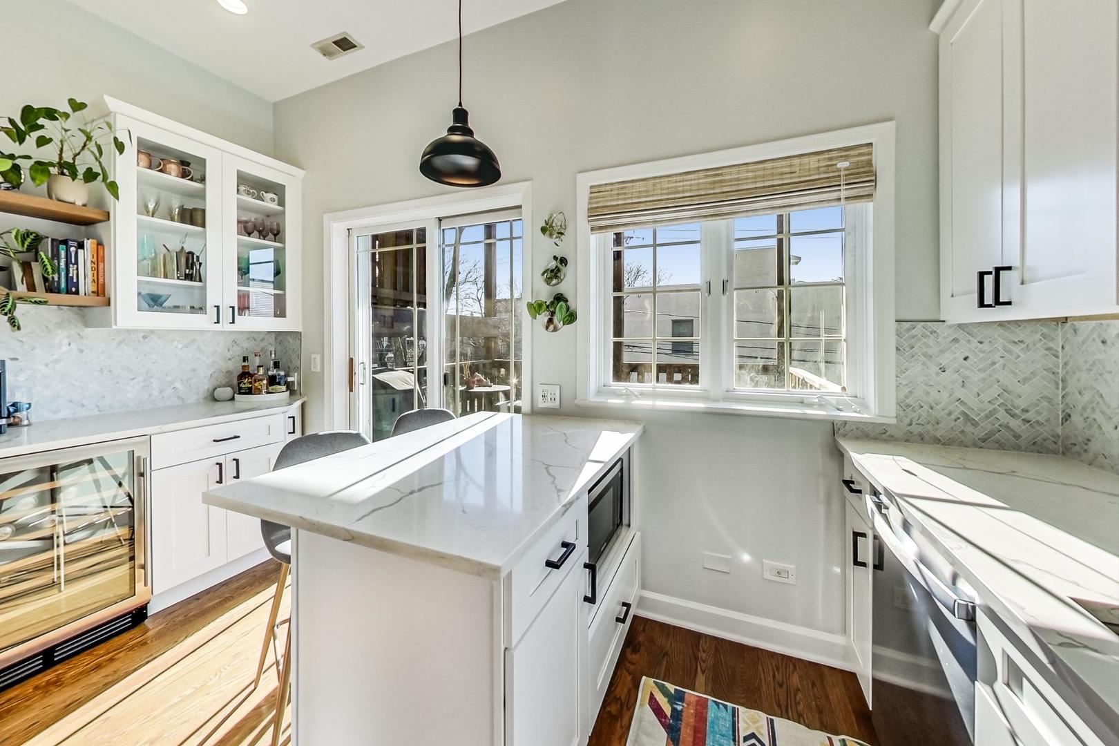 1903 W Armitage Avenue Unit: 2W