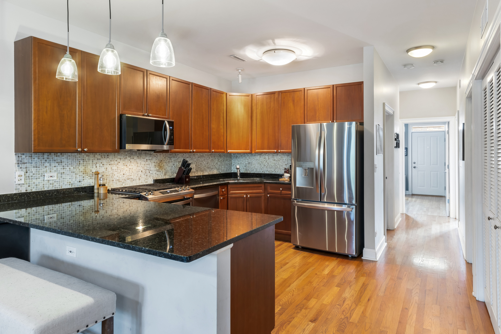 1807 W Addison Street Unit: 2E