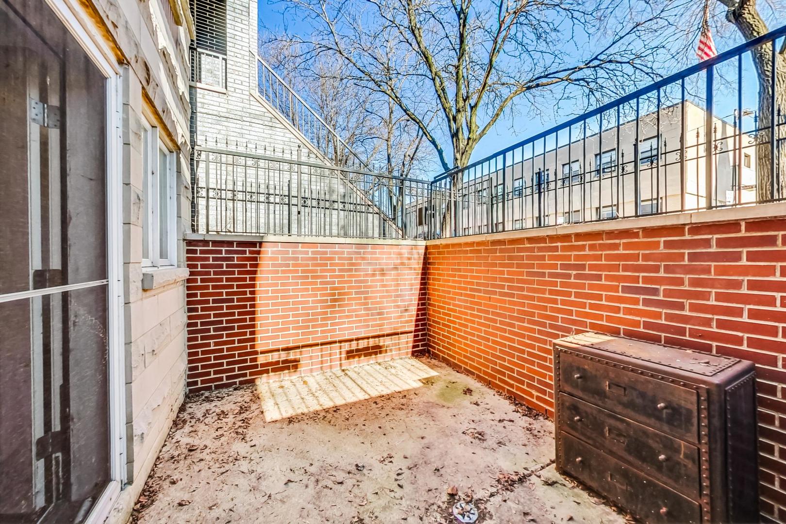 922 N Wood Street Unit: 1