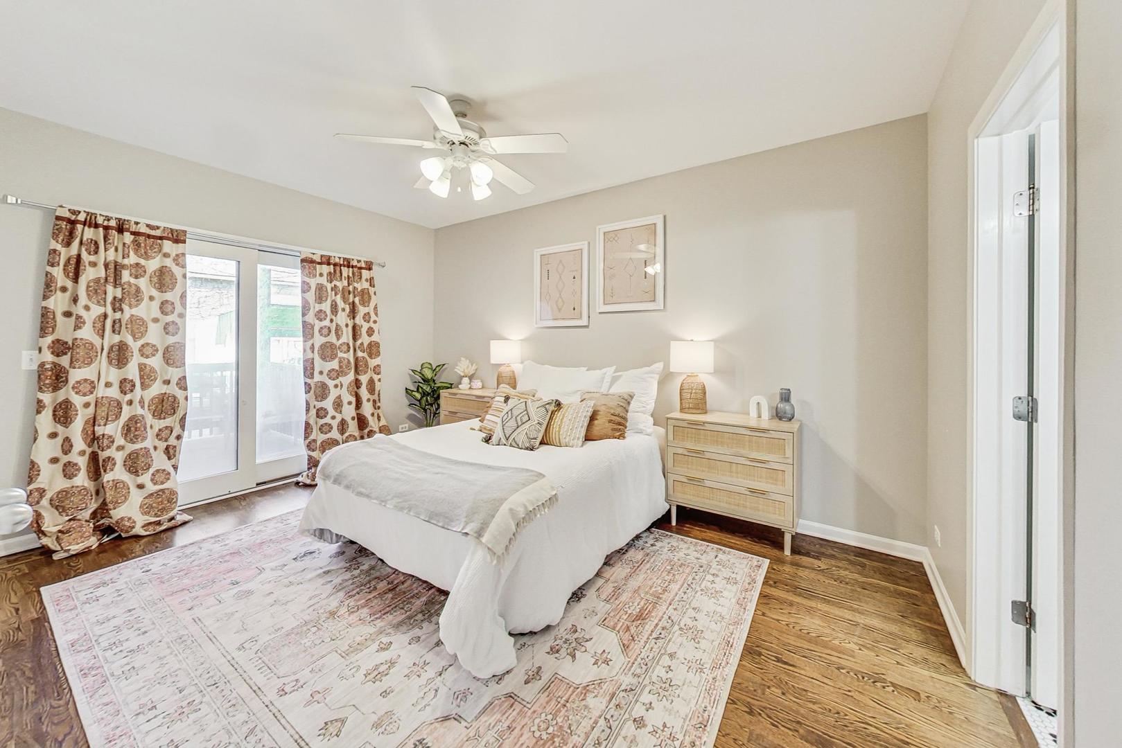 922 N Wood Street Unit: 1