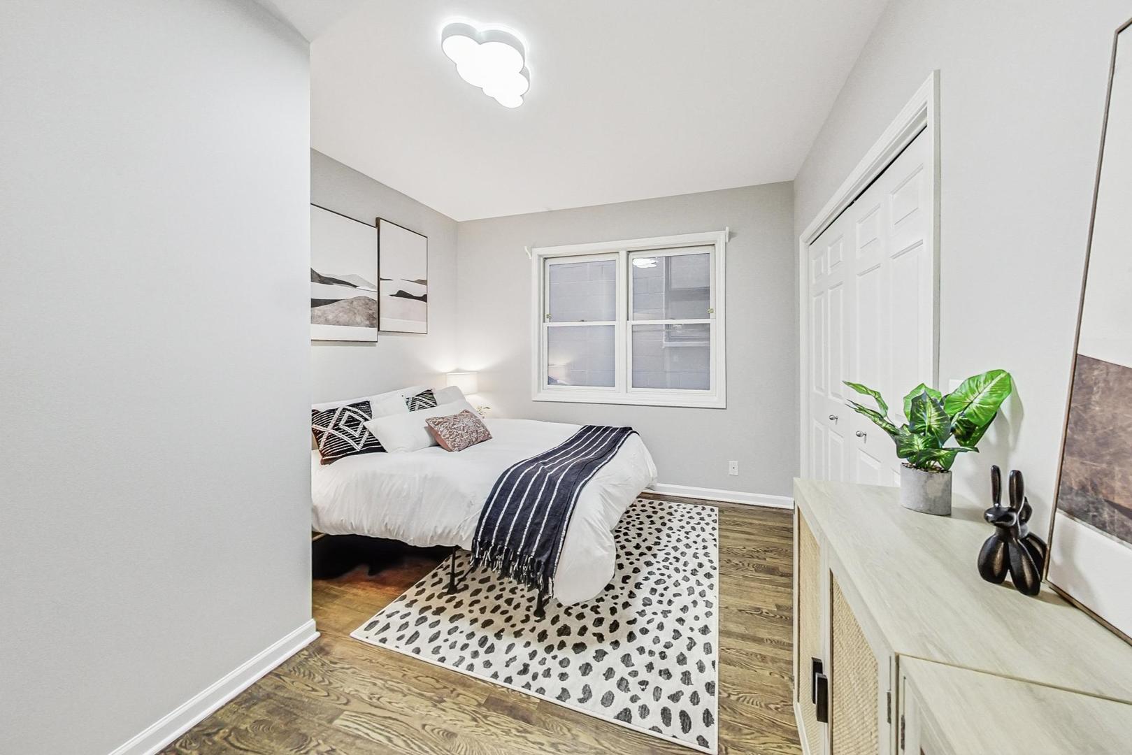 922 N Wood Street Unit: 1