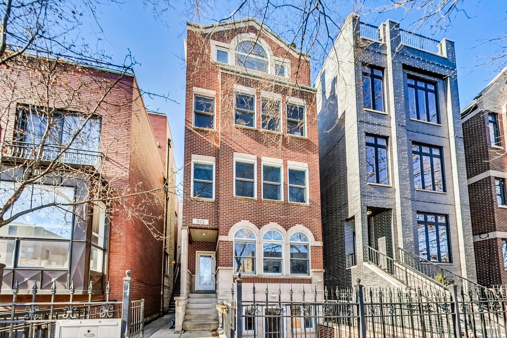 922 N Wood Street Unit: 1