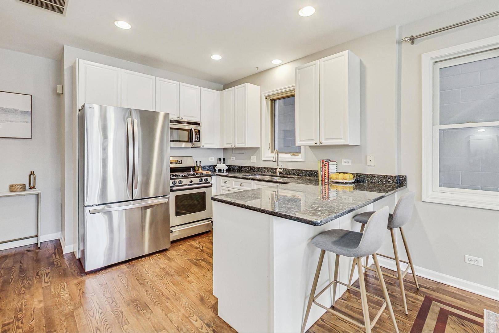 922 N Wood Street Unit: 1