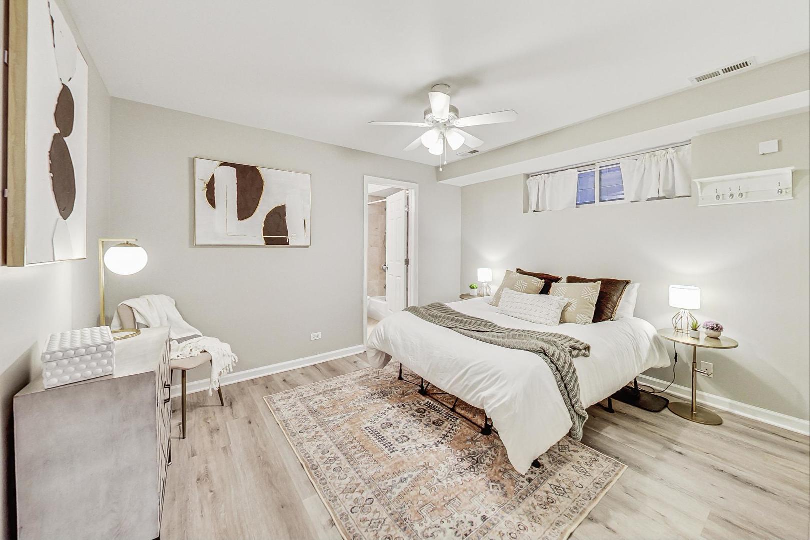 922 N Wood Street Unit: 1