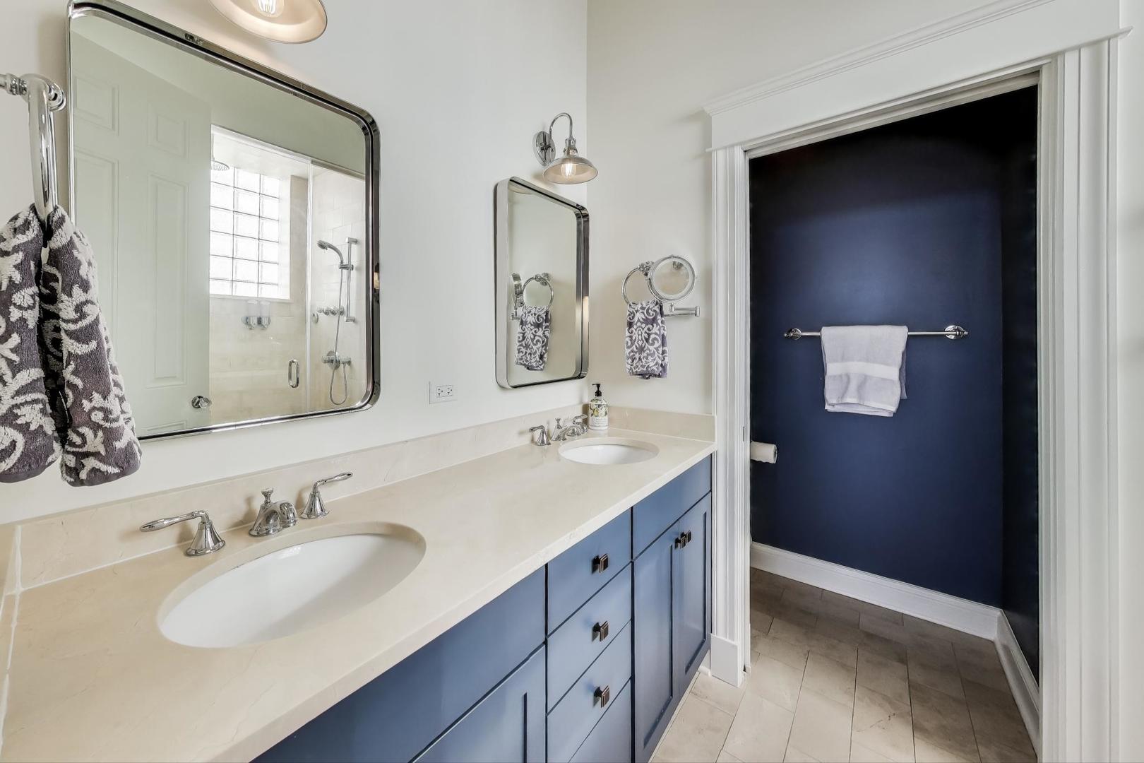 3218 N DAMEN Avenue Unit: 3S