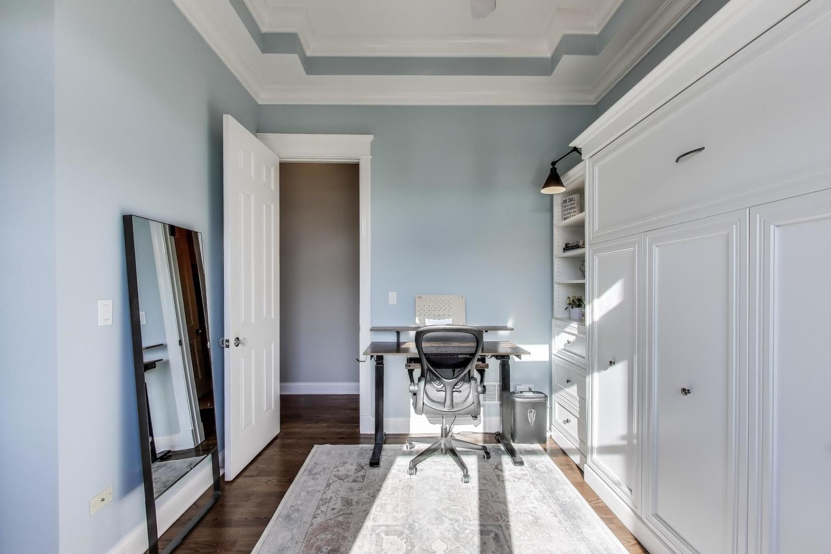 3218 N DAMEN Avenue Unit: 3S