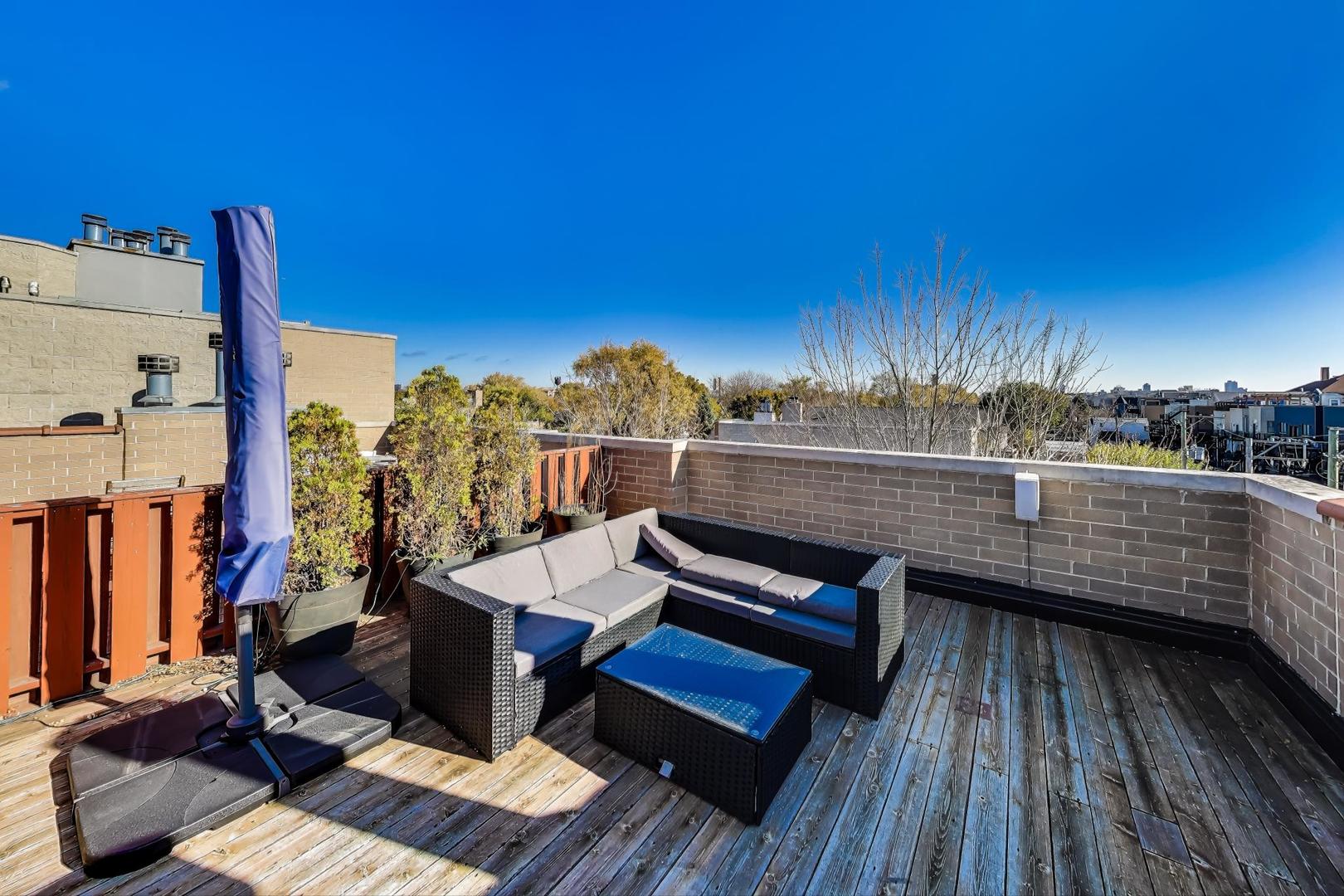 3218 N DAMEN Avenue Unit: 3S