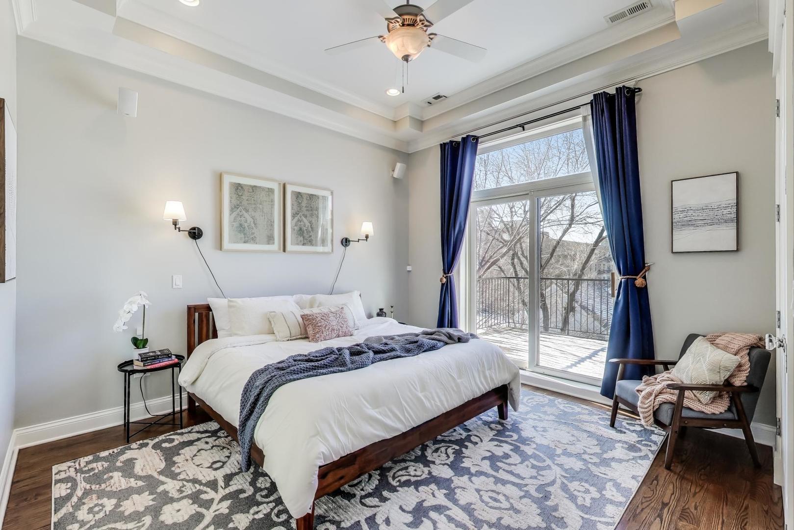 3218 N DAMEN Avenue Unit: 3S
