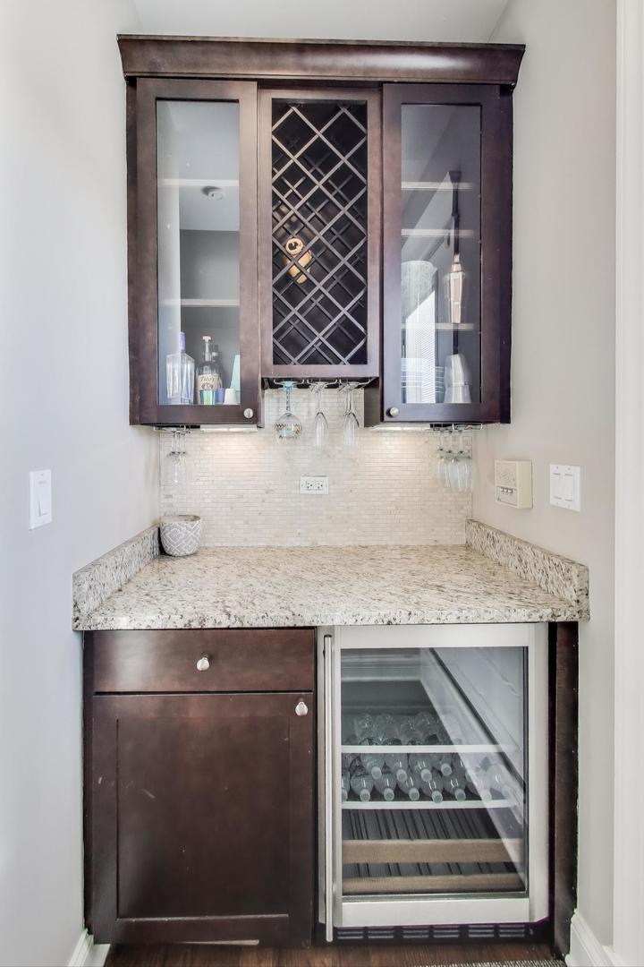3218 N DAMEN Avenue Unit: 3S
