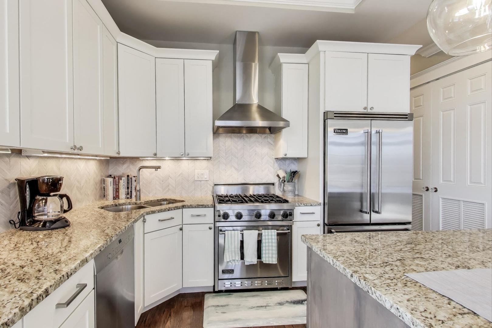 3218 N DAMEN Avenue Unit: 3S