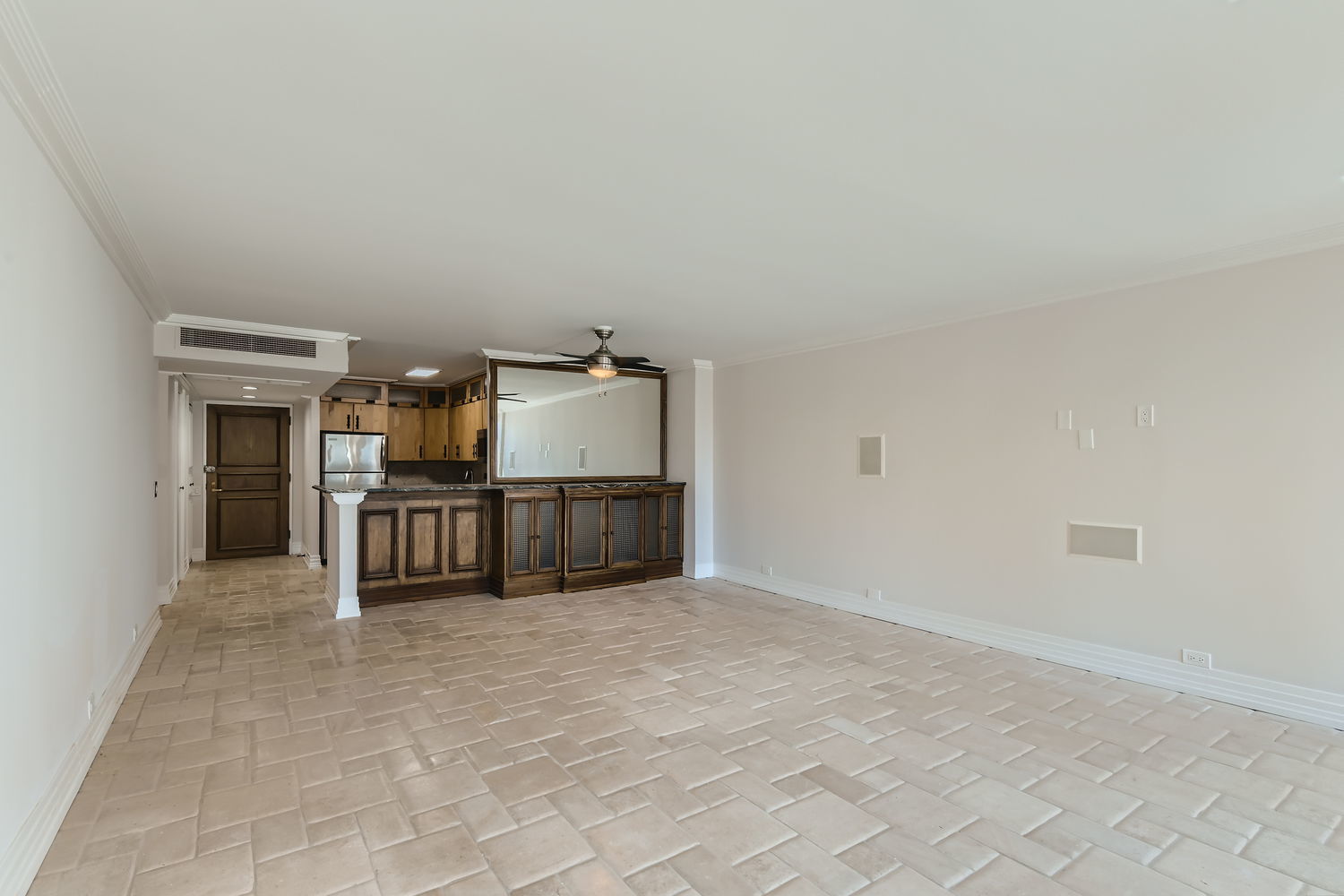 260 E Chestnut Street Unit: 3103