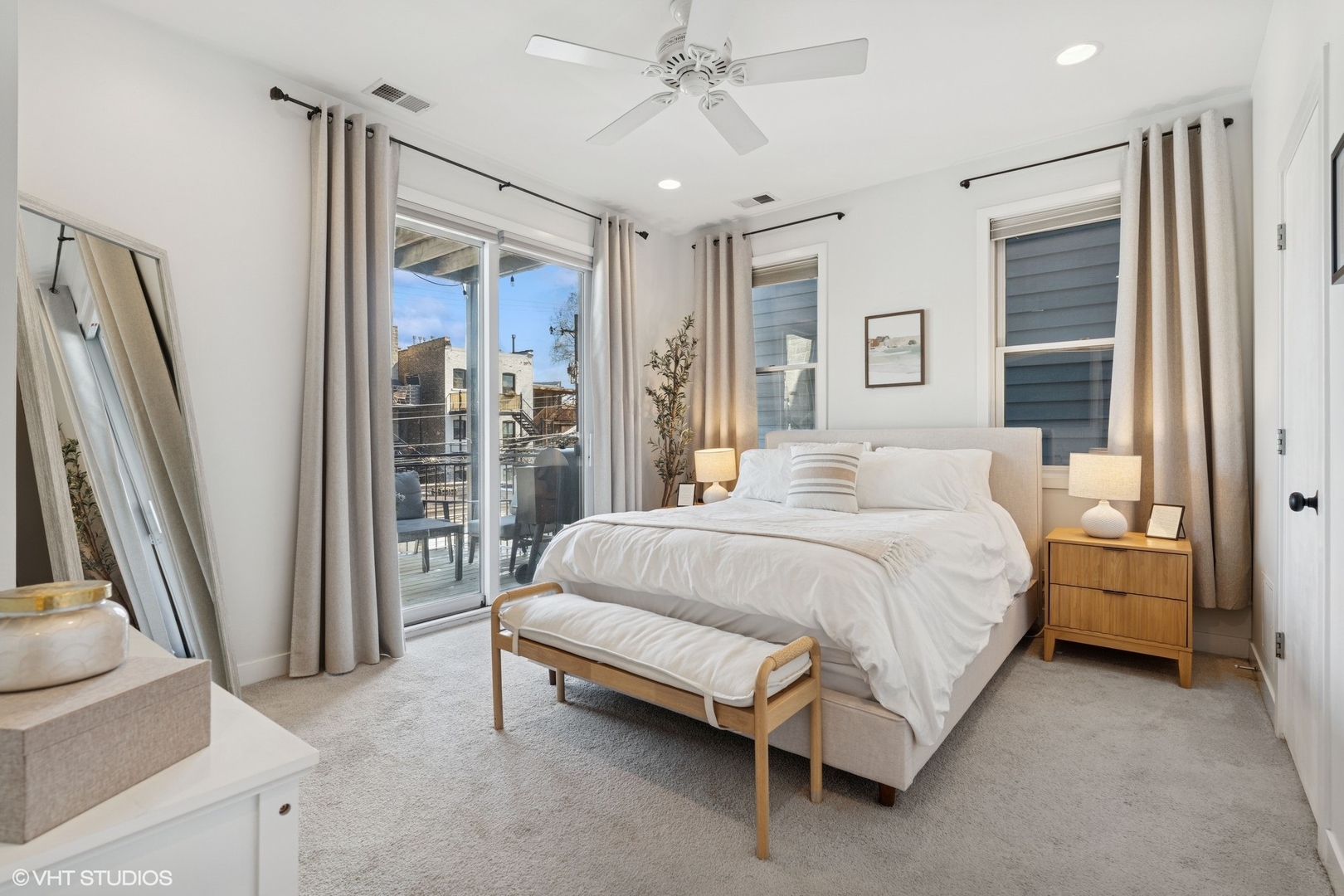 865 N Wood Street Unit: 2