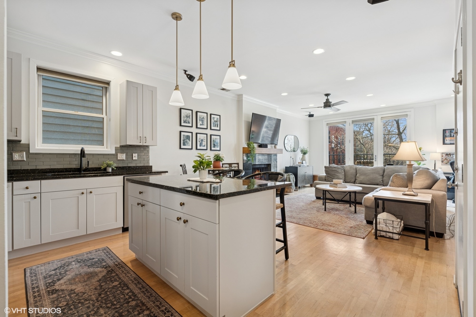 865 N Wood Street Unit: 2