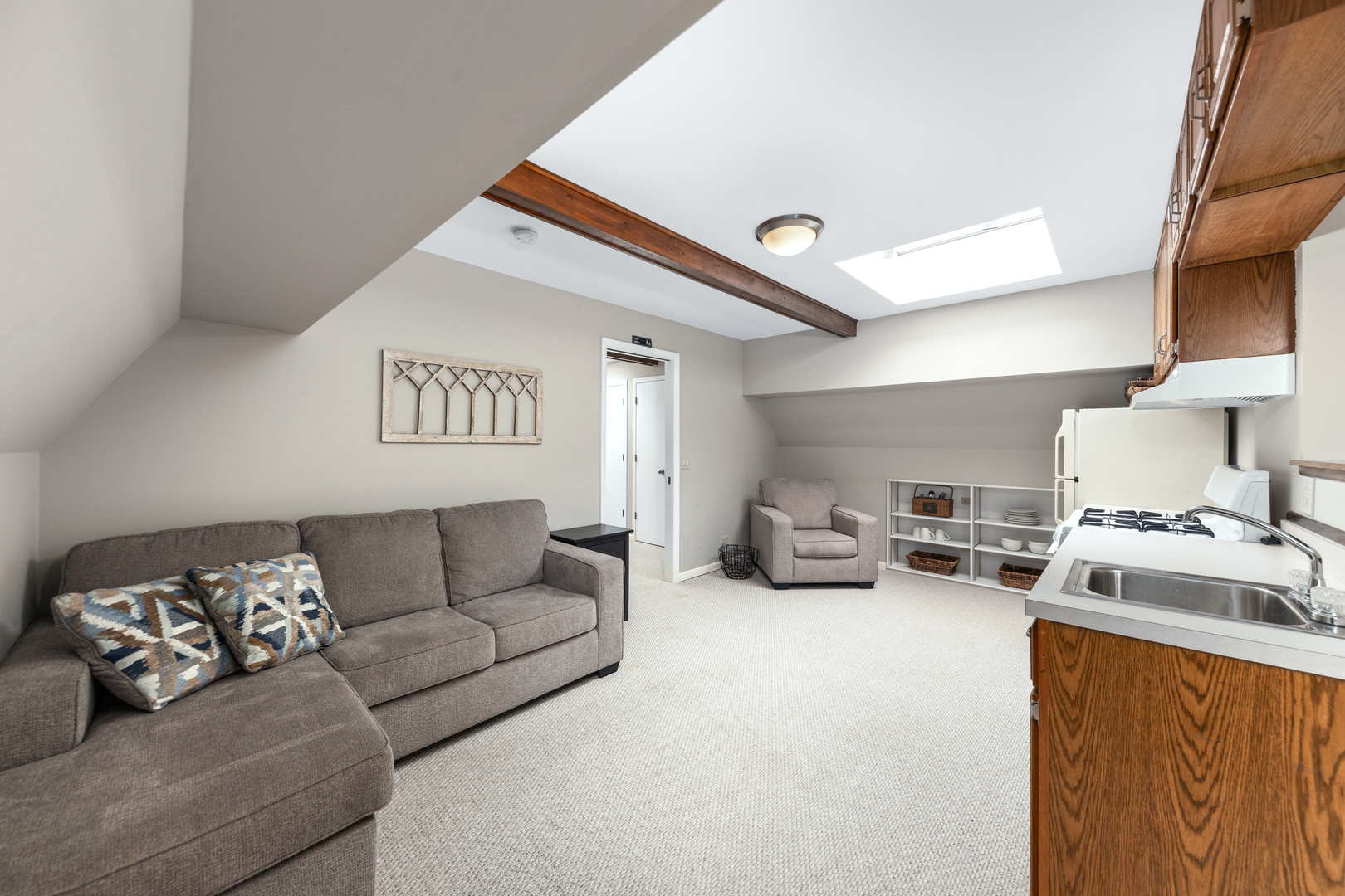 9S141 Meadowlark Lane