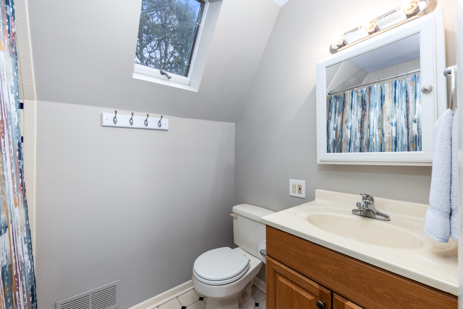 9S141 Meadowlark Lane