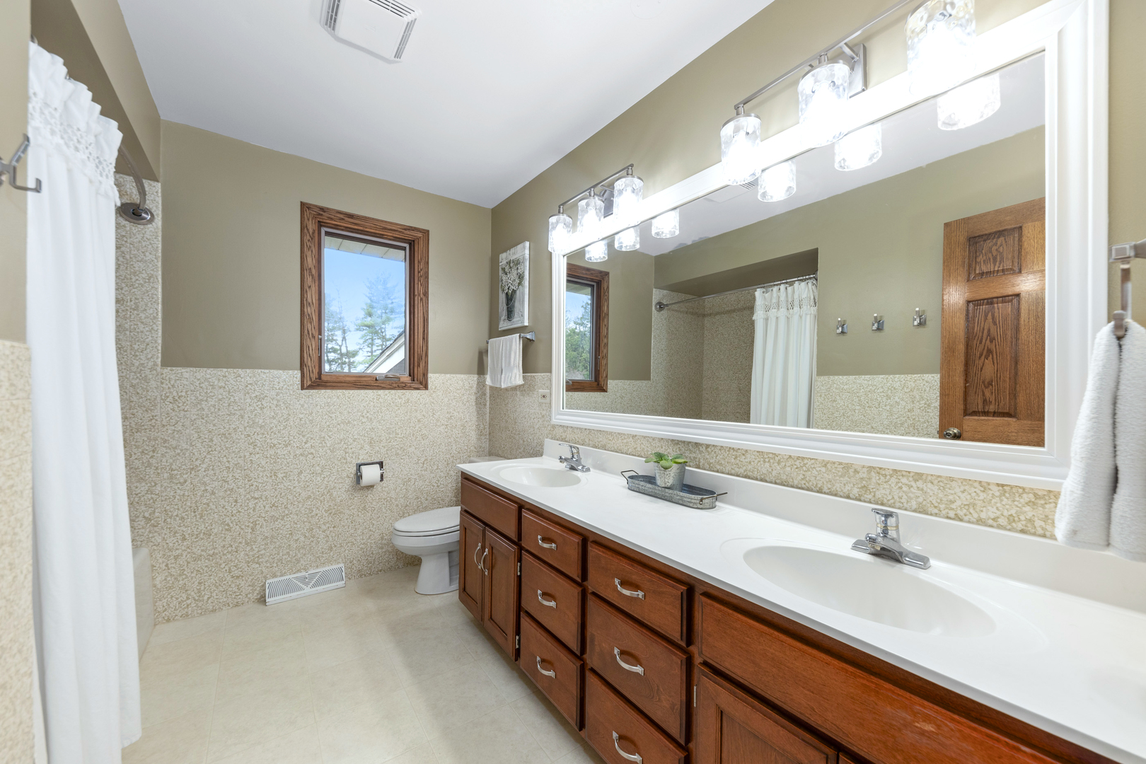 9S141 Meadowlark Lane