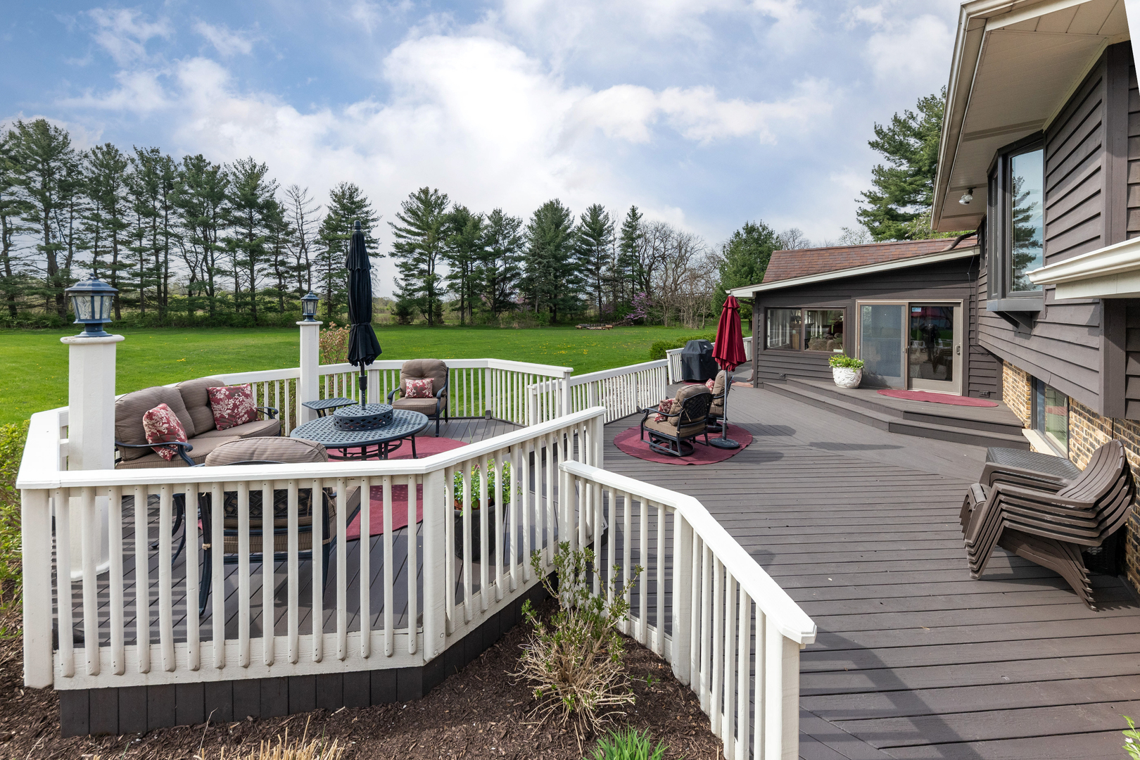 9S141 Meadowlark Lane