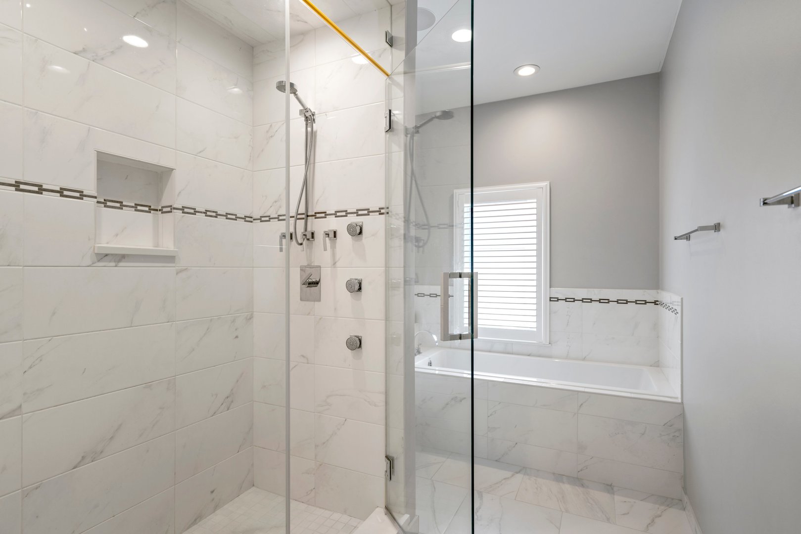 1429 S Prairie Avenue