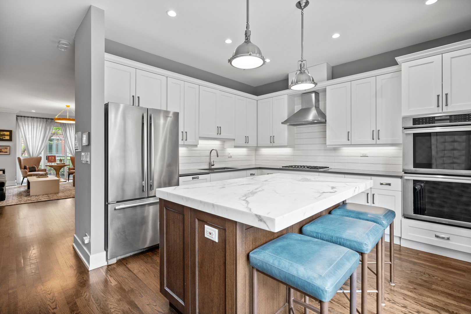 1429 S Prairie Avenue