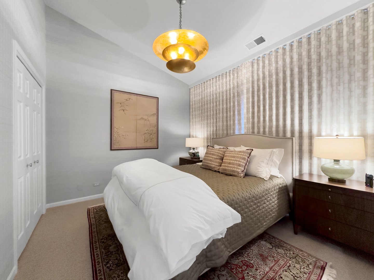 1429 S Prairie Avenue