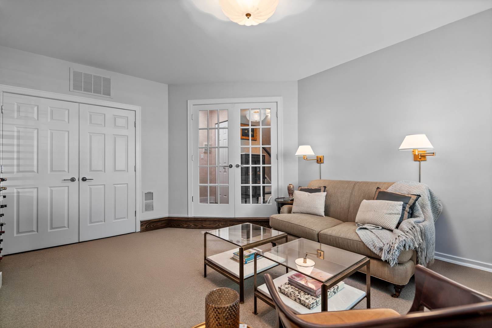 1429 S Prairie Avenue